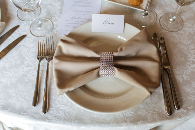 Стекла, зеркала и мимолетные искры 