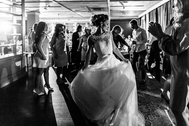 Стекла, зеркала и мимолетные искры 