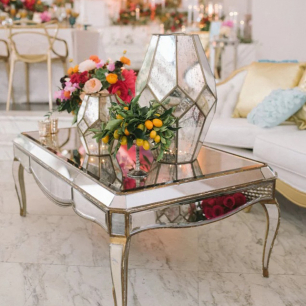 11 способов использовать зеркала в декоре свадьбы