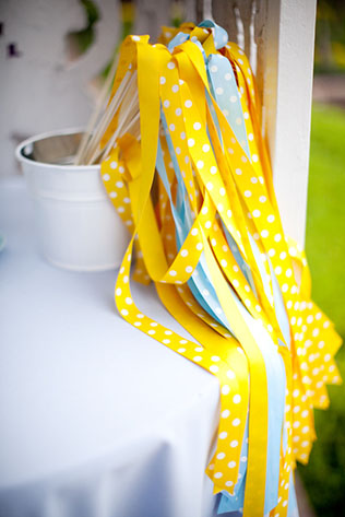 Свадьба в жёлтом цвете, ленточки