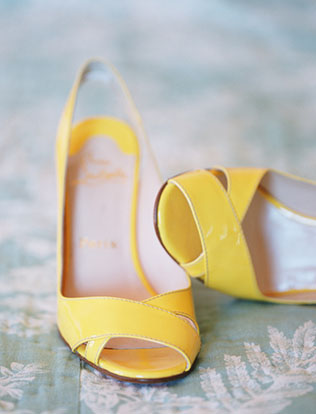 Свадьба в жёлтом цвете, туфли невесты