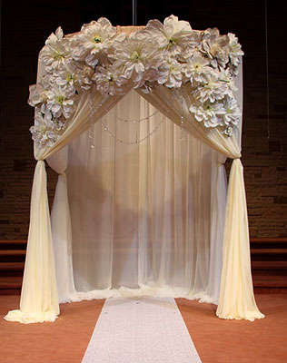 зимняя свадебная арка