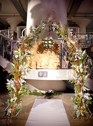 зимняя свадебная арка