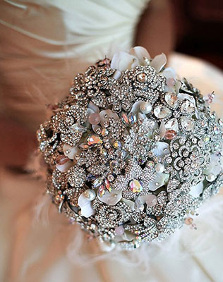 зимний букет невесты из брошей