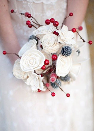 зимний букет невесты с ягодами