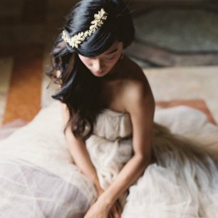 Зимние свадебные аксессуары: 60 украшений для волос