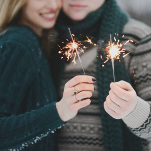 Мелодия любви: 15 романтичных композиций для свадебного клипа