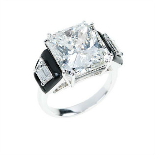 Первая коллекция обручальных колец от ювелирного бренда Nikos Koulis 