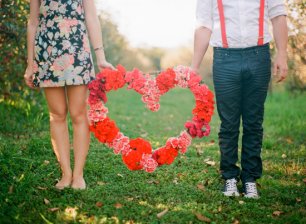 Цветы для фотосессии в сердце