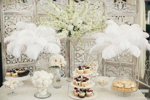 Белоснежная свадьба, сладкий стол