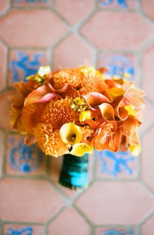 Букет невесты оранжевый