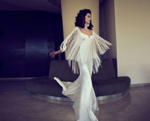 Платье невесты с бахромой