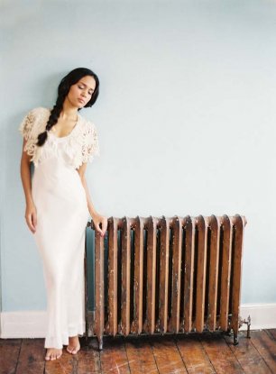 Платье невесты с кружевными рукавами