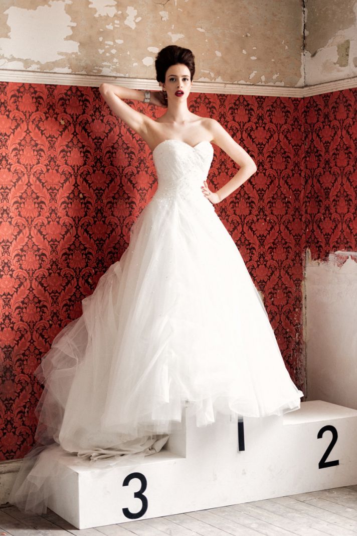 Классическое платье невесты