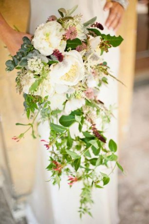 Каскадный букет невесты