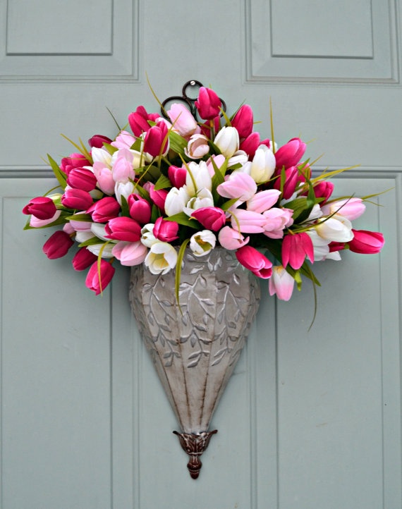 Разноцветные тюльпаны в декоре