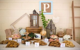 Сладкий стол с деревянным декором