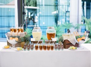 Сладкий стол с напитками