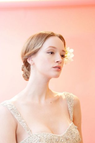 Макияж невесты: цветные стрелки