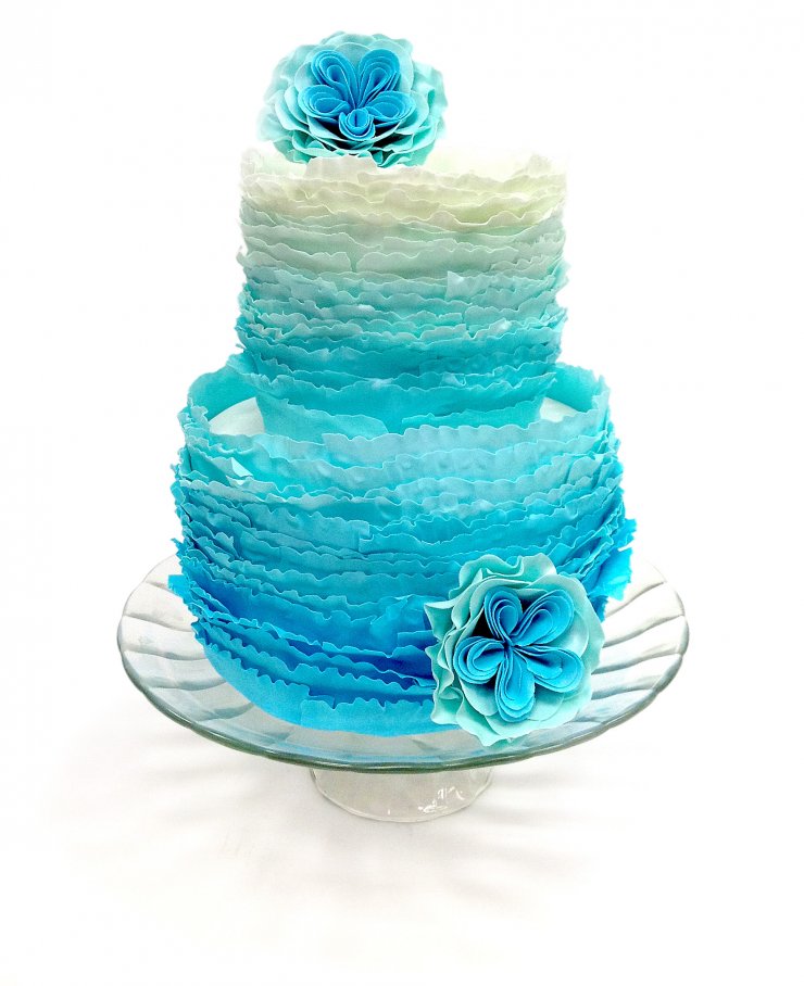 Свадебный торт, украшенный бумажными цветами
