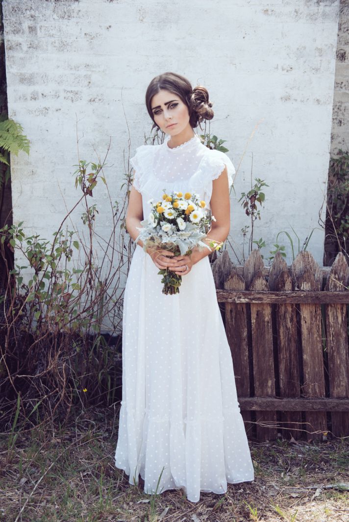 Платье невесты с прозрачными фрагментами