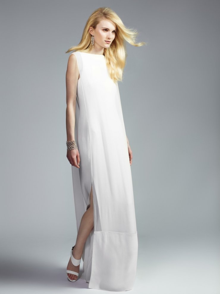 Длинные платья белого цвета