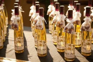 Бонбоньерки в виде бутылочек