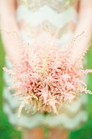 Необычный букет подружки невесты