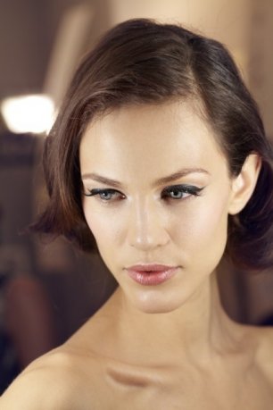 Макияж невесты: "стрелки"