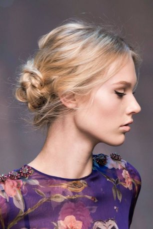 Прическа невесты: "растрепанный" пучок
