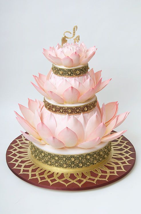 Свадебный торт с "цветами лотоса"