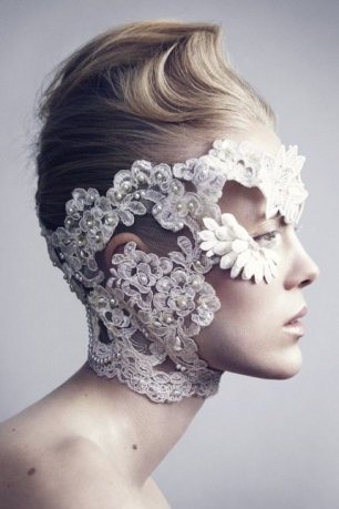 Экстравагантная деталь образа невесты