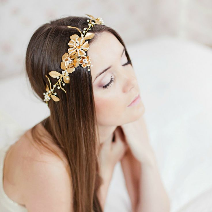 Венок - аксессуар на голову для невесты