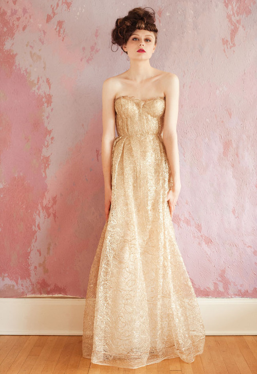 Свадебное платье золотое