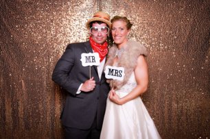 Фотозона на свадьбе