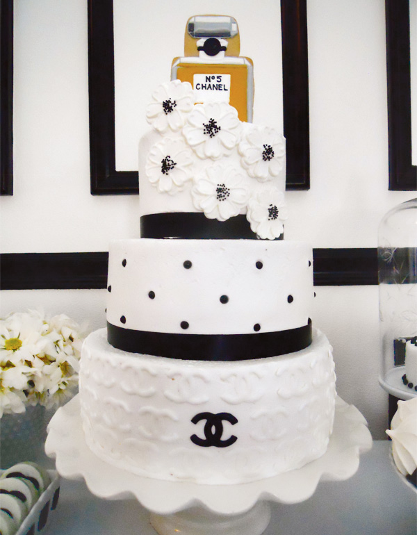 Свадебный торт в стиле Шанель