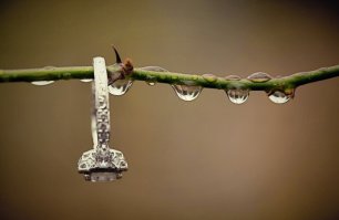 Кольцо из белого металла