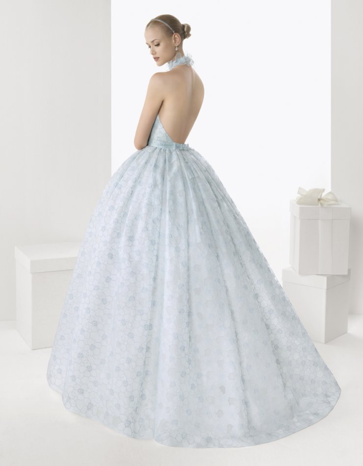 Платье невесты в голубом цвете
