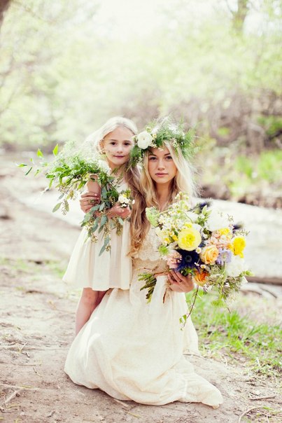 Невеста с цветочной девочкой