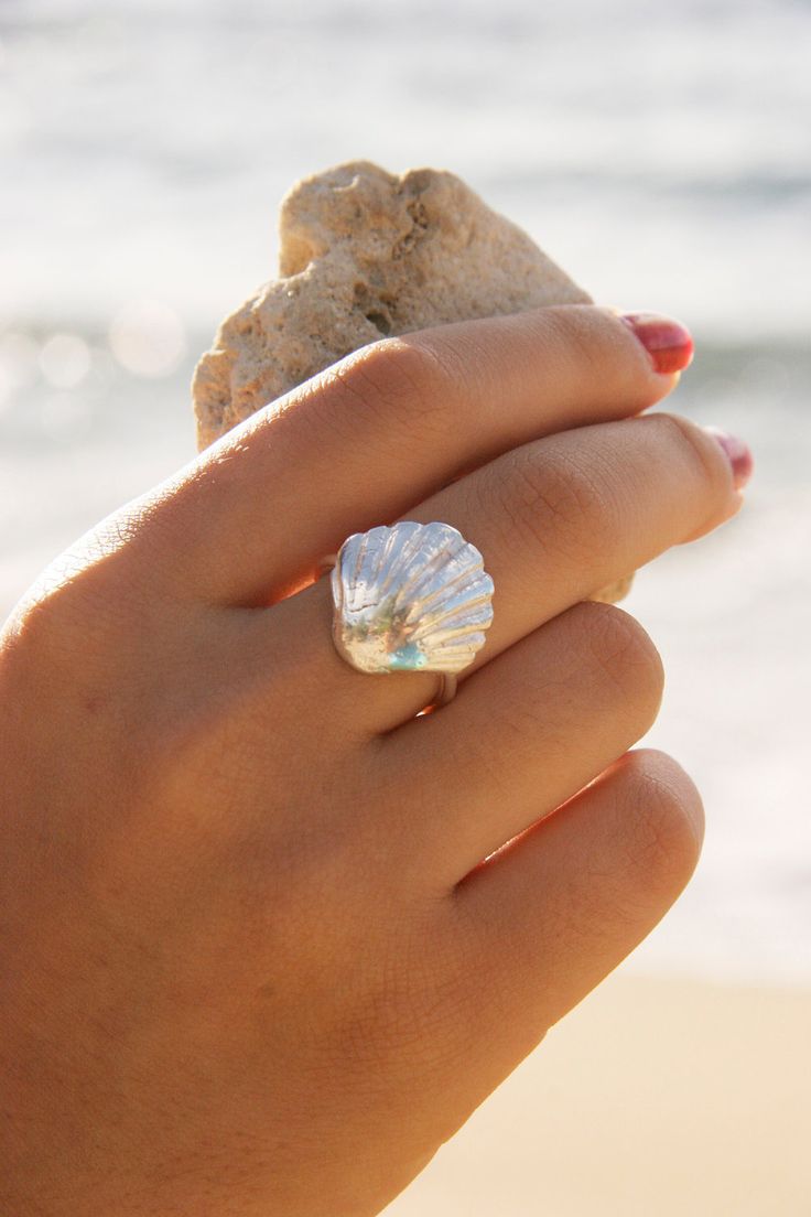 Кольцо в виде ракушки для свадьбы на пляже