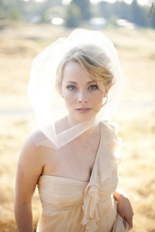 Прозрачная вуалетка для невесты