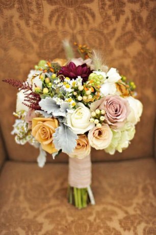 Букет невесты из разных цветов