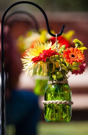 Цветы в декоре места бракосочетания