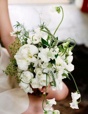 Букет невесты с камелиями