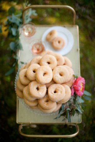 Пончики на сладком столе