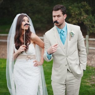 Молодожены на фотосессии