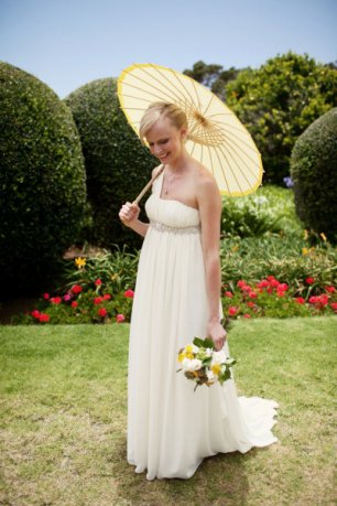 Фотосессия невесты в парке