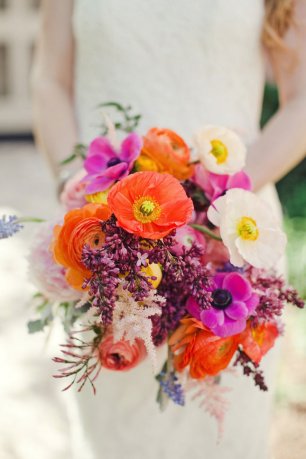 Яркий букет невесты