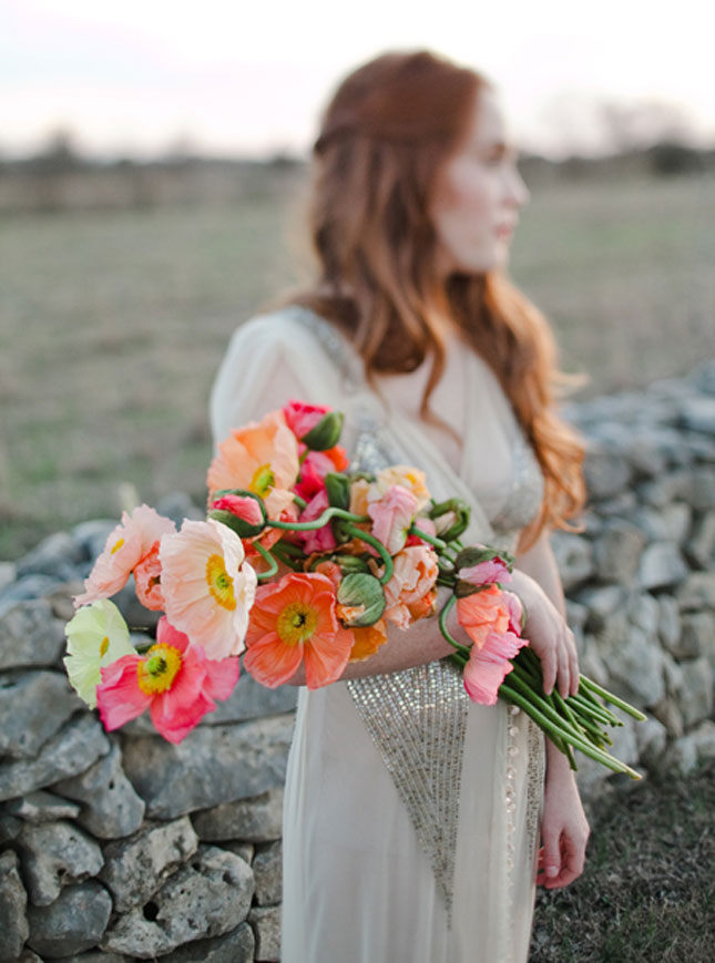 Букет невесты из цветов с длинными стеблями