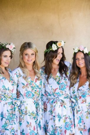 Подружки невесты в халатах